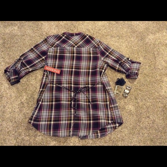 NWT Plaid pheasant style top - Picture 3 of 4