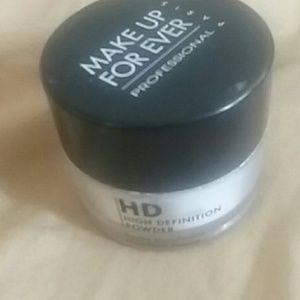 MAKE UP FOR EVER HIGH DEFINITION POWDER