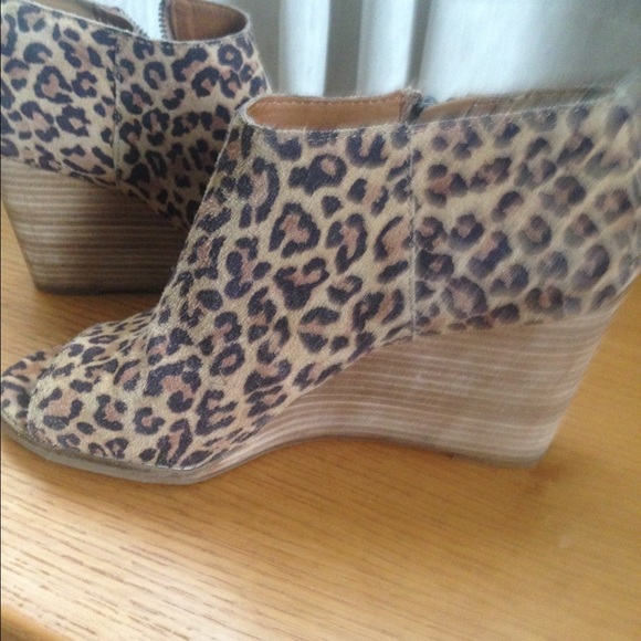 Shoes - Picture 3 of 3