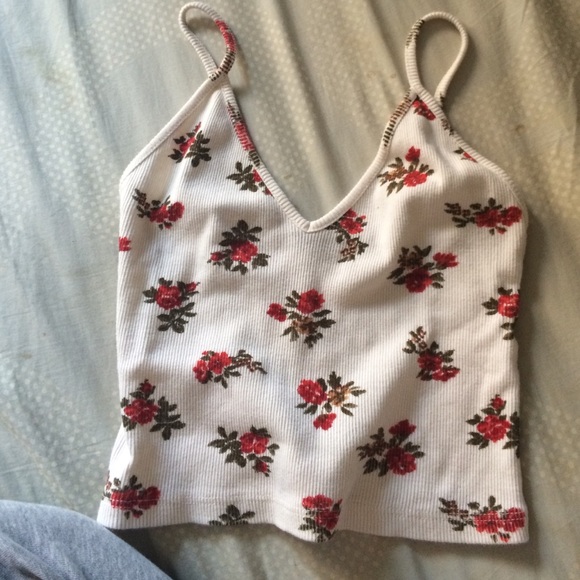 Brandy Melville Printed Tank (Roses)