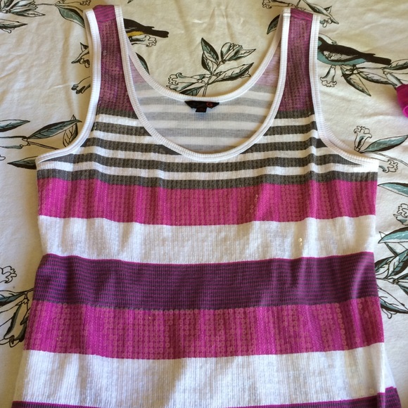 Guess tank bundle - Picture 2 of 4