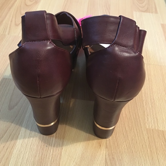 Maroon and gold platforms - Picture 3 of 4