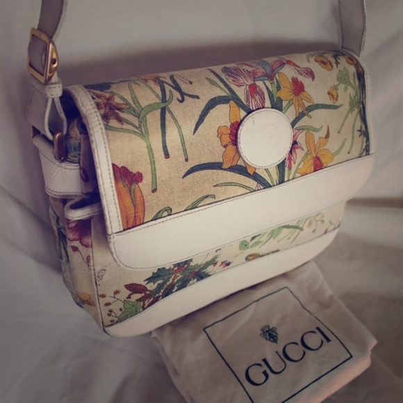 Gucci Cross Body FLORA bag - 100% authentic!