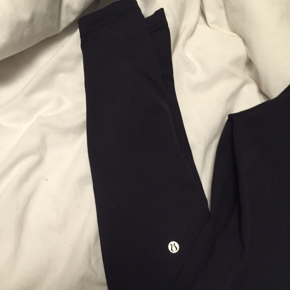 ❗️SOLD❗️Lululemon reversible wunder under size 8 - Picture 2 of 4