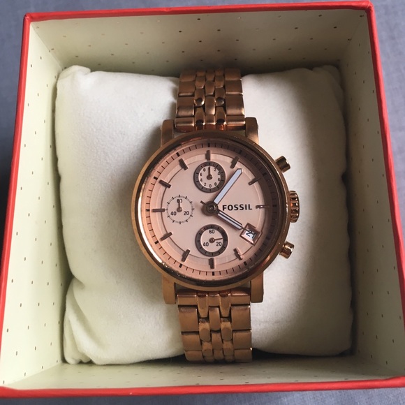 Rose gold fossil watch - Picture 1 of 4