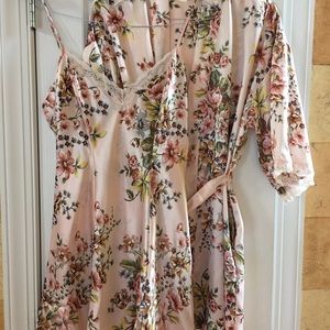 Victoria secret robe and nightgown set