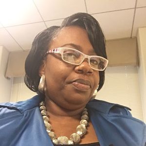 Meet your Posher, Angie