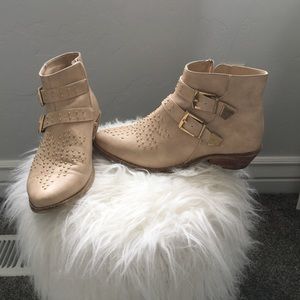 Women's ankle boot