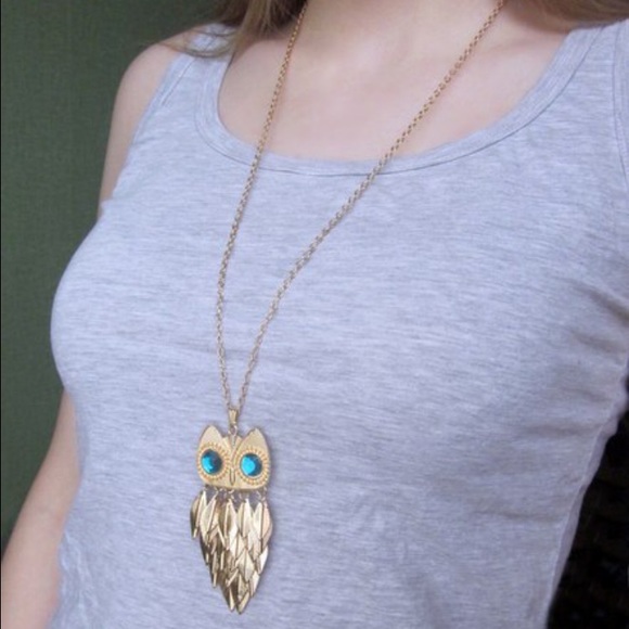Turquoise Jeweled Eyed Rhinestones Owl Necklace - Picture 4 of 4