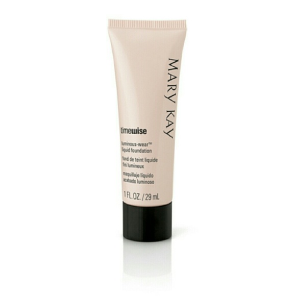 Mary Kay Luminous Wear Liquid Foundation - Picture 1 of 2