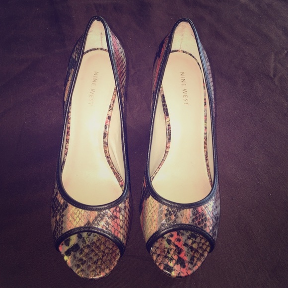 ON HOLDMulti print faux snake pattern wedges