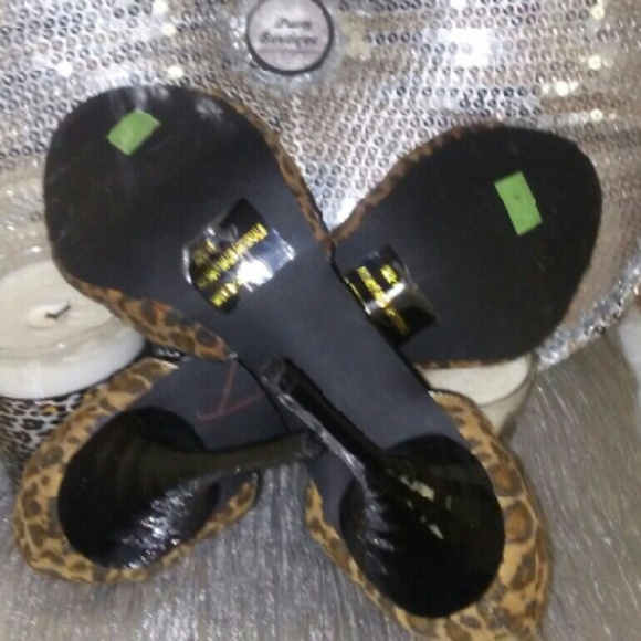 Charlotte Russe Leopard Print Stilettos - Picture 3 of 4