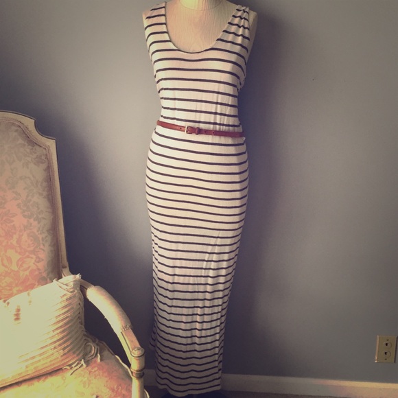 Dresses & Skirts - Super soft cream and army green maxi size large