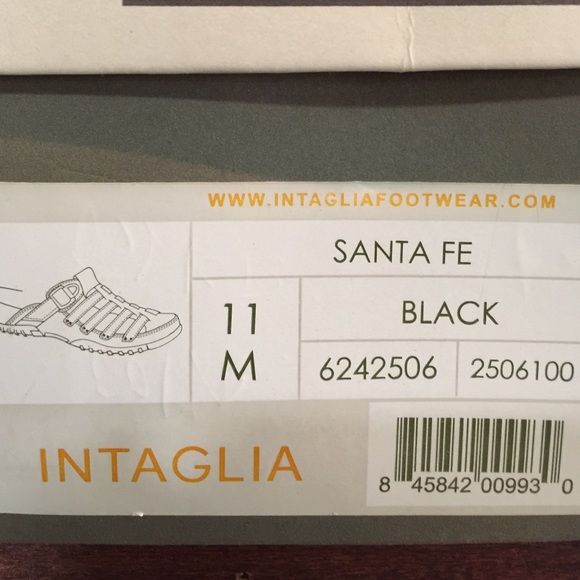 New never worn Black Santa Fe shoe