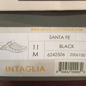 New never worn Black Santa Fe shoe