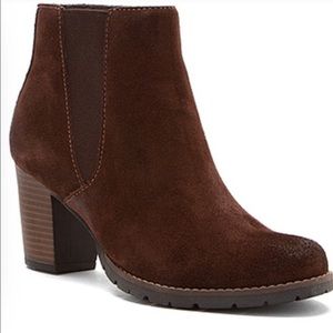 Clark Camelia  ankle booties