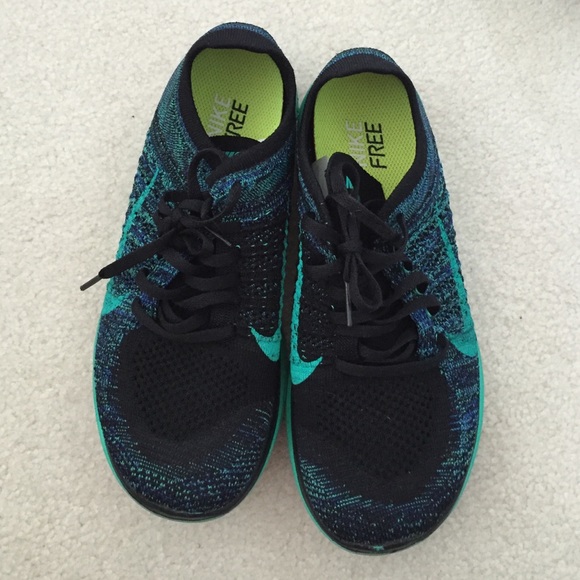 🚫SOLD🚫 Nike free 4.0 Fly knits - Picture 2 of 4