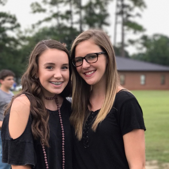 Meet your Posher, Emily - Picture 1 of 1