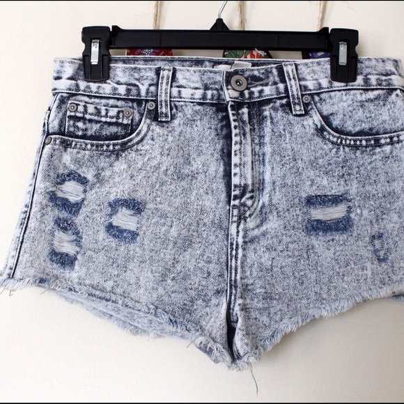 Forever 21 acid wash jeans size 27