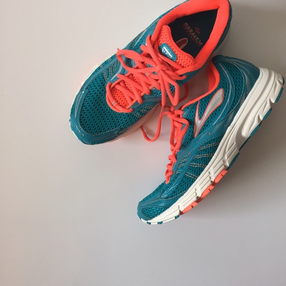 Brooks Shoes - ⭐️HP⭐️ Brooks Launch Cross Training Shoes