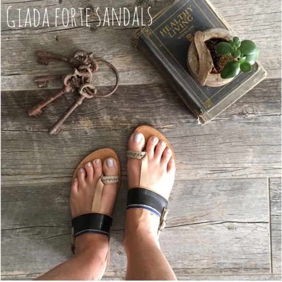 💥24 Hour Sale!💥 Italian Leather Sandals 🇮🇹