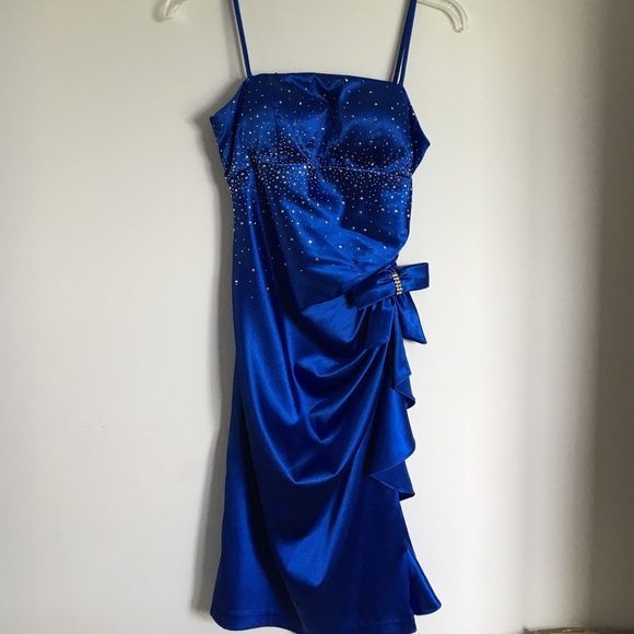 Blonde nites- Blue dress