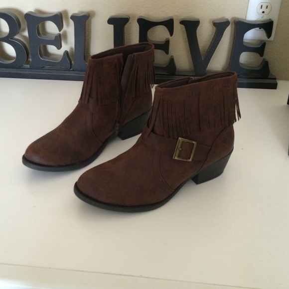 Adorable🎉🎉🎉 booties🎉🎉🎉