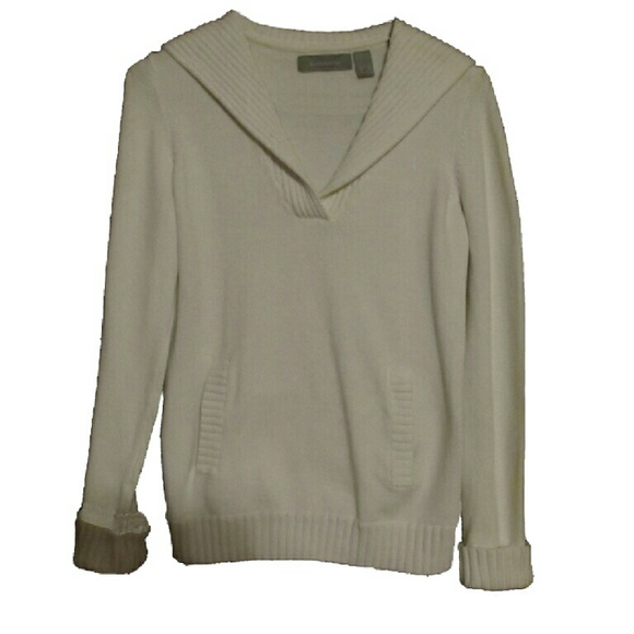 Liz Claibourne beautiful detailed sweater