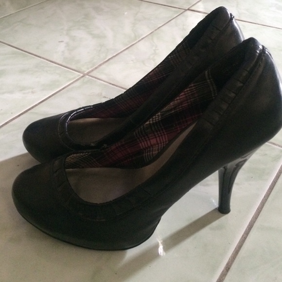 Not avail. After today Maurice's black heels