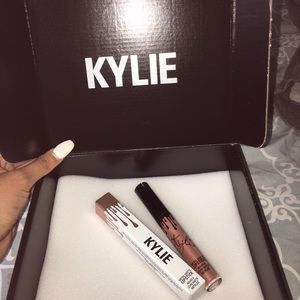 Kyile Lip Kit Metal Heir