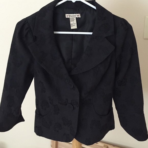 F21 floral designed blazer