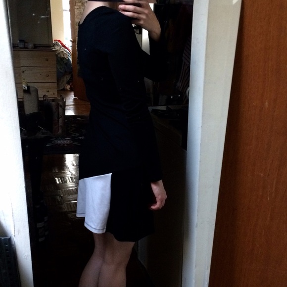 Mod B/W Dress - Picture 2 of 3