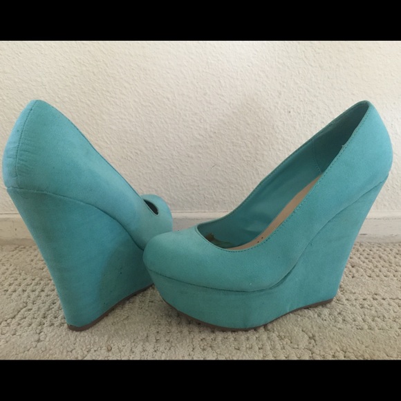 Teal / Tiffany blue color wedges. Never worn!