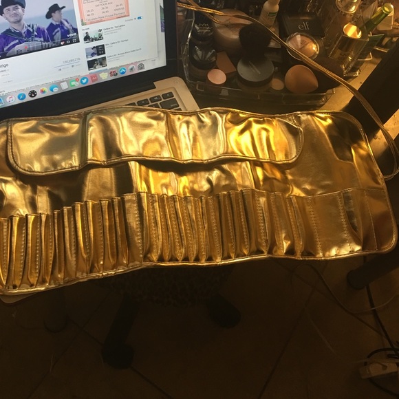 Brush bag - Picture 2 of 2