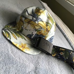STUSSY hat and belt