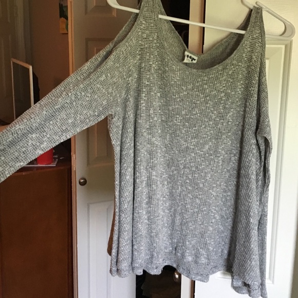 Grey Light Sweater with Cold Shoulder