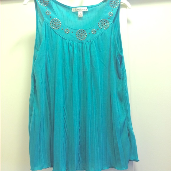 Cute blue top for the summer! ☀️