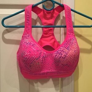 Victoria's Secret Incredible Sports Bra 34C