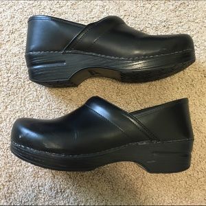 Dansko Professional Clogs in Black Cabrio