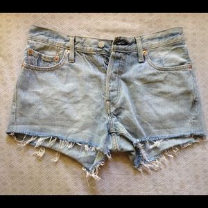 LEVI 501 high waisted jean shorts