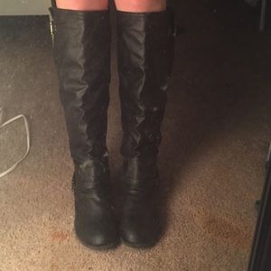 Black boots