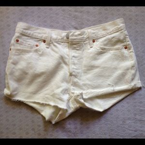 LEVI 501 high waisted white Jean shorts