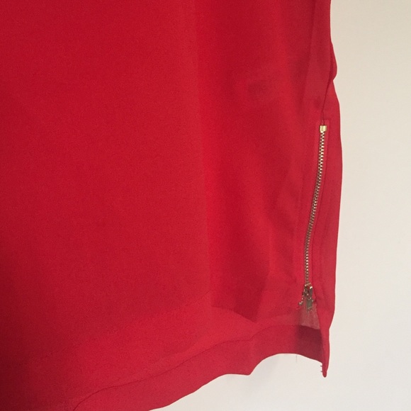 Sheer red blouse with gold zipper detail - Picture 3 of 4