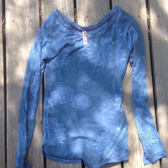 Free People xs long sleeve lotus thermal scoop