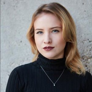 Meet your posher 🥂🐱