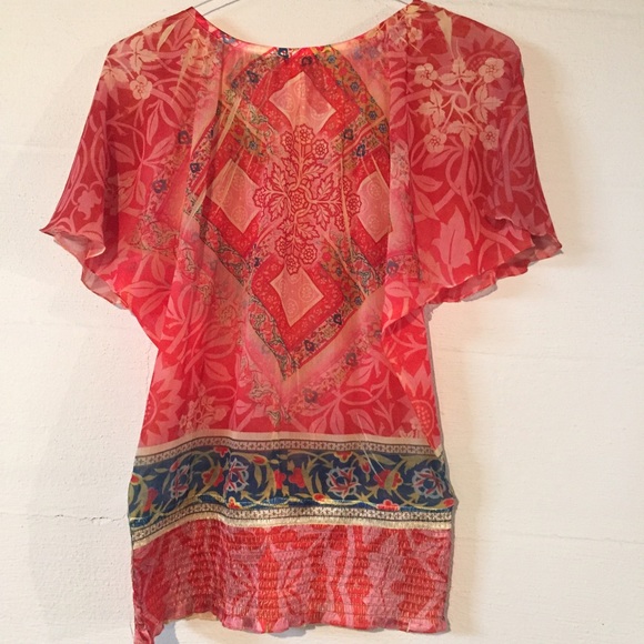 Adorable patterned top - Picture 2 of 2