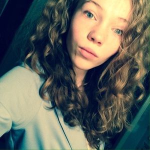 Meet your Posher, Simonne