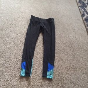 Size small pink yoga pants