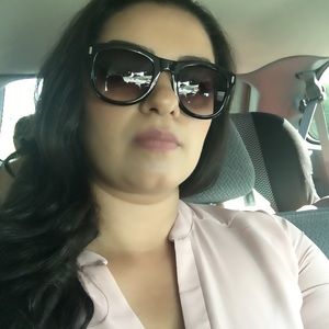 Meet your Posher, Isela