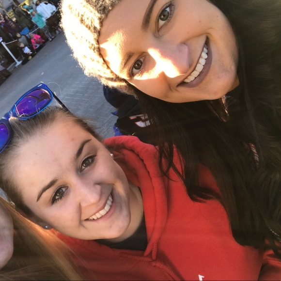 Meet your Posher, Haley - Picture 2 of 3